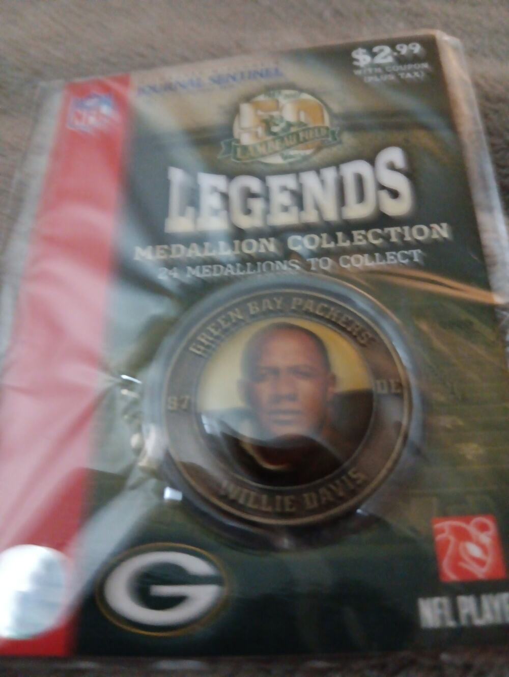 Legends Medallion Collection 50 Years of Lambeau Field Willie Davis